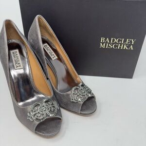 Badgley Mischka embellished gray silver satin heel SUSAN open toe shoes pump 8 M